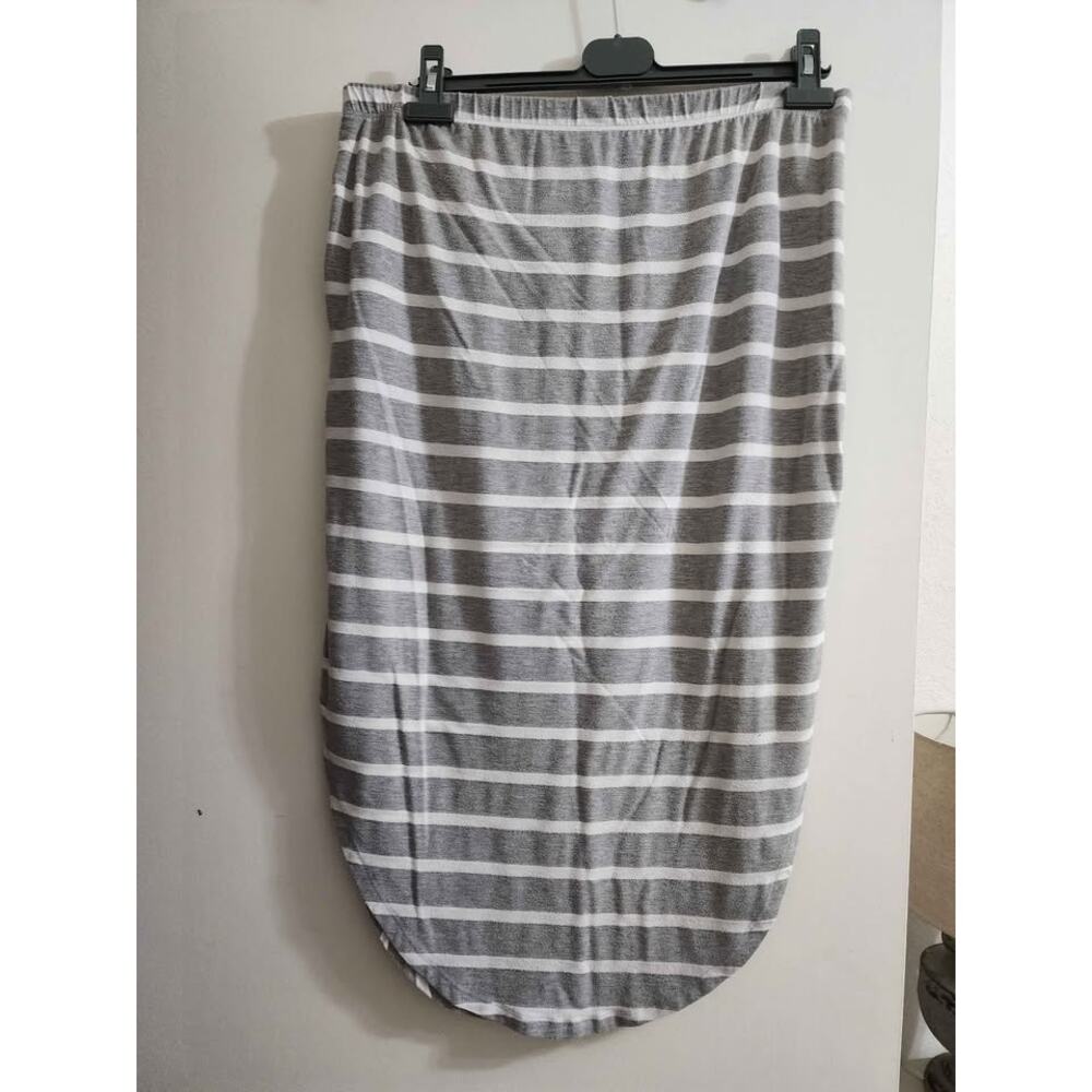 Woman's SO striped skirt. Large.